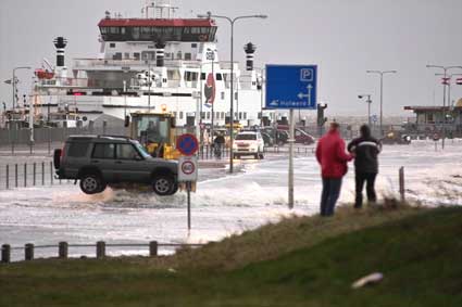 Voor fotografie op ameland: www.janspoelstra.nl