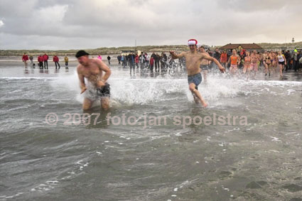 Voor fotografie op ameland: www.janspoelstra.nl