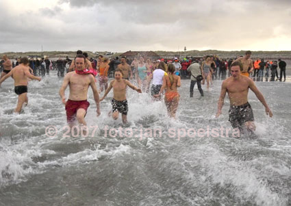 Voor fotografie op ameland: www.janspoelstra.nl