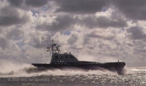 Voor fotografie op ameland: www.janspoelstra.nl